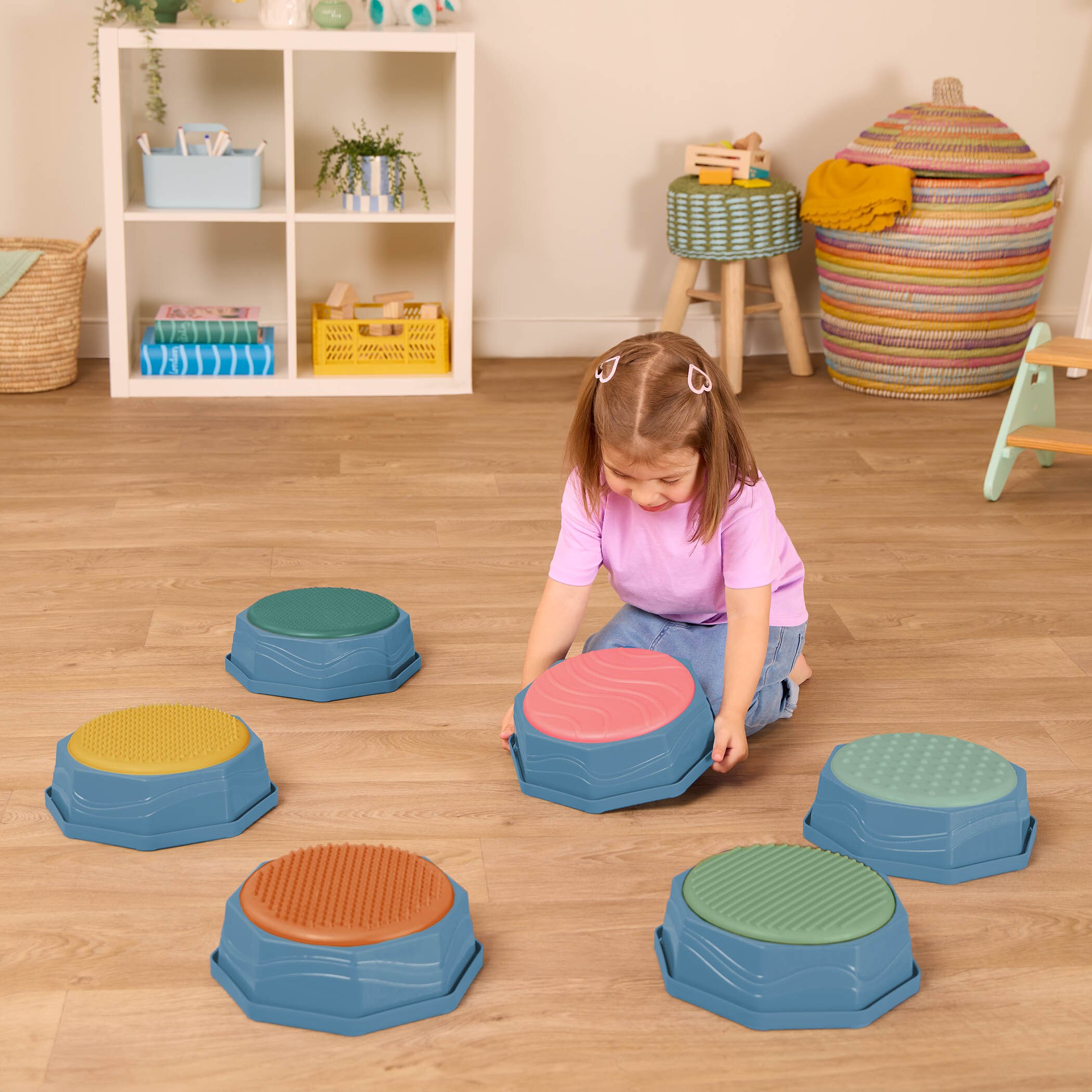Juego de piedras sensoriales de equilibrio B toys 11