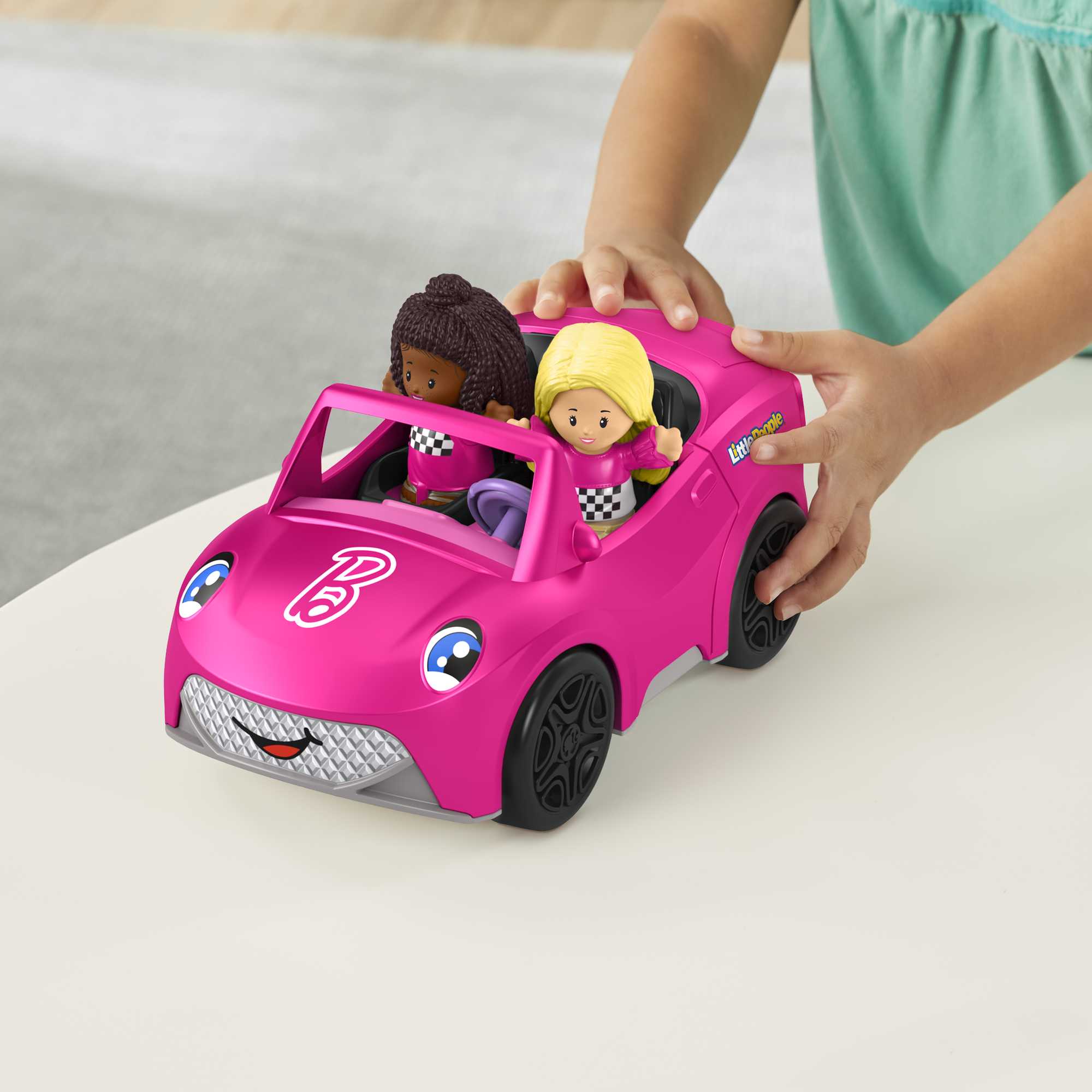 Little People Barbie, Brooklyn y su descapotable Fisher-Price 4