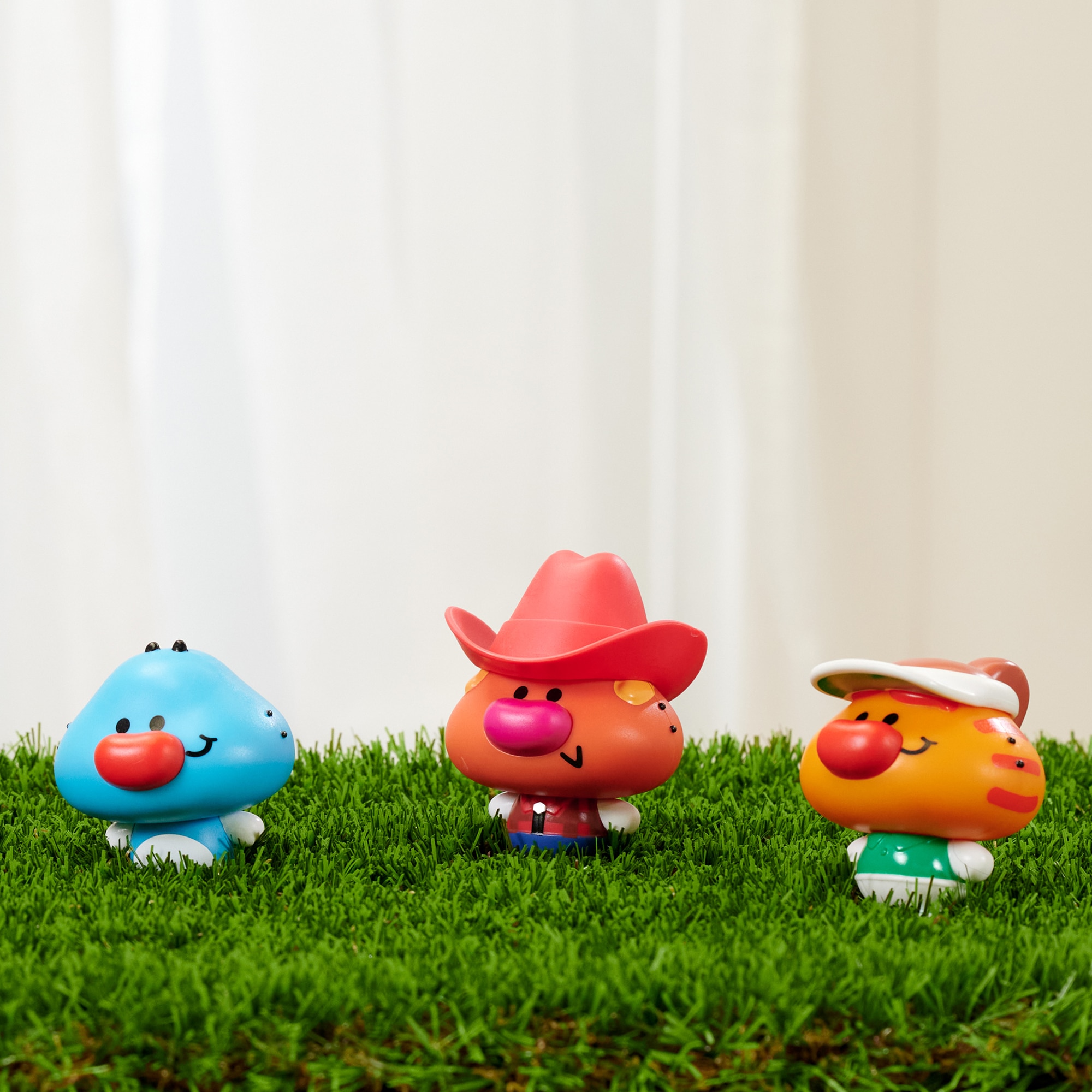 Set de 5 figuras Oggy Ogg 10