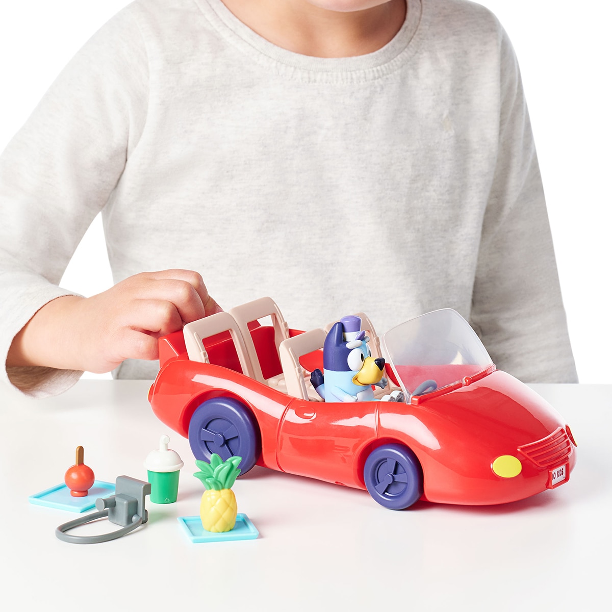 Vehículo convertible Bluey Famosa 8