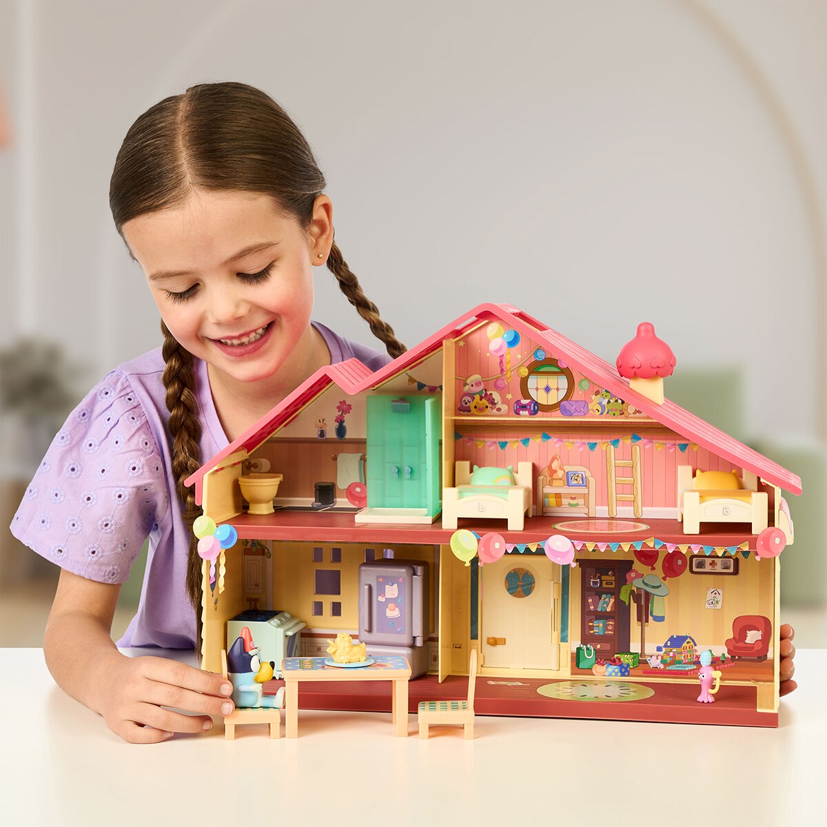 Playset Casa Cumpleaños Bluey Famosa 4