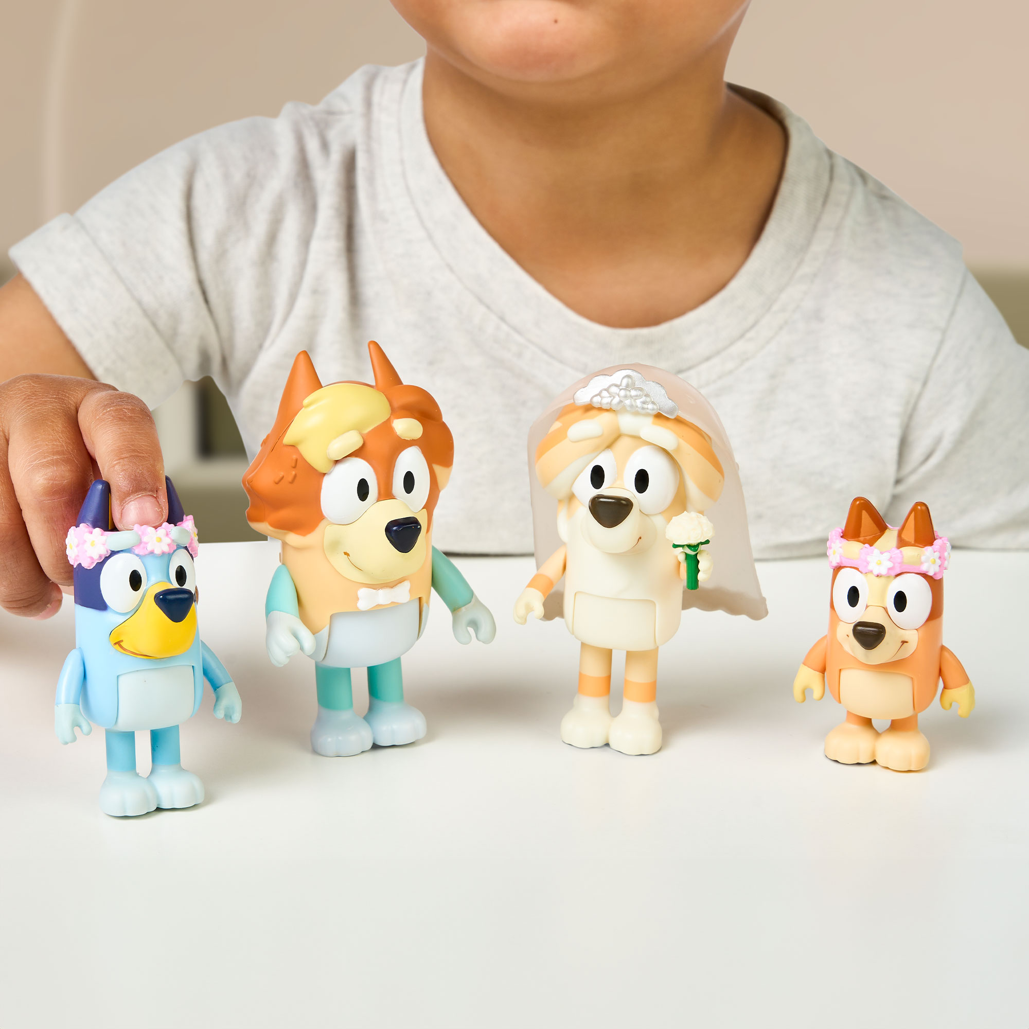 Bluey Pack 4 Figuras - Artigo Sortido. Envio realizado de forma aleatória 19