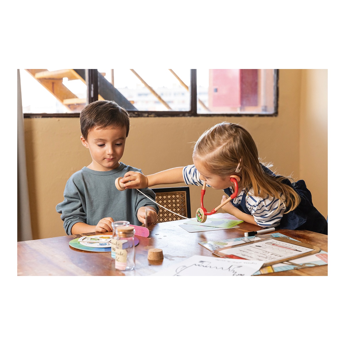 Juego educativo Doctor de las emociones El Monstruo de Colores Diset 5