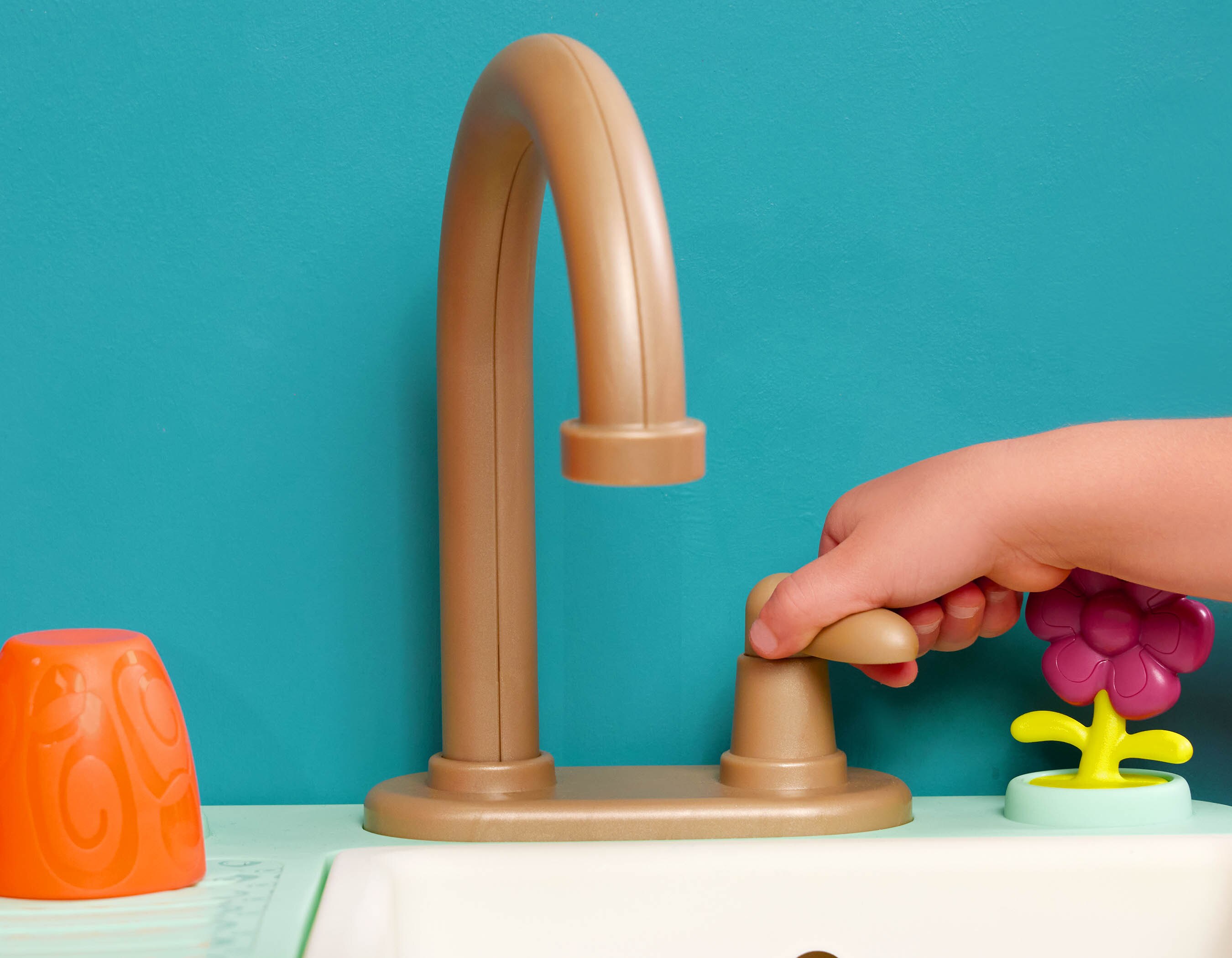 Fregadero de cocina con grifo electrico B Toys 8