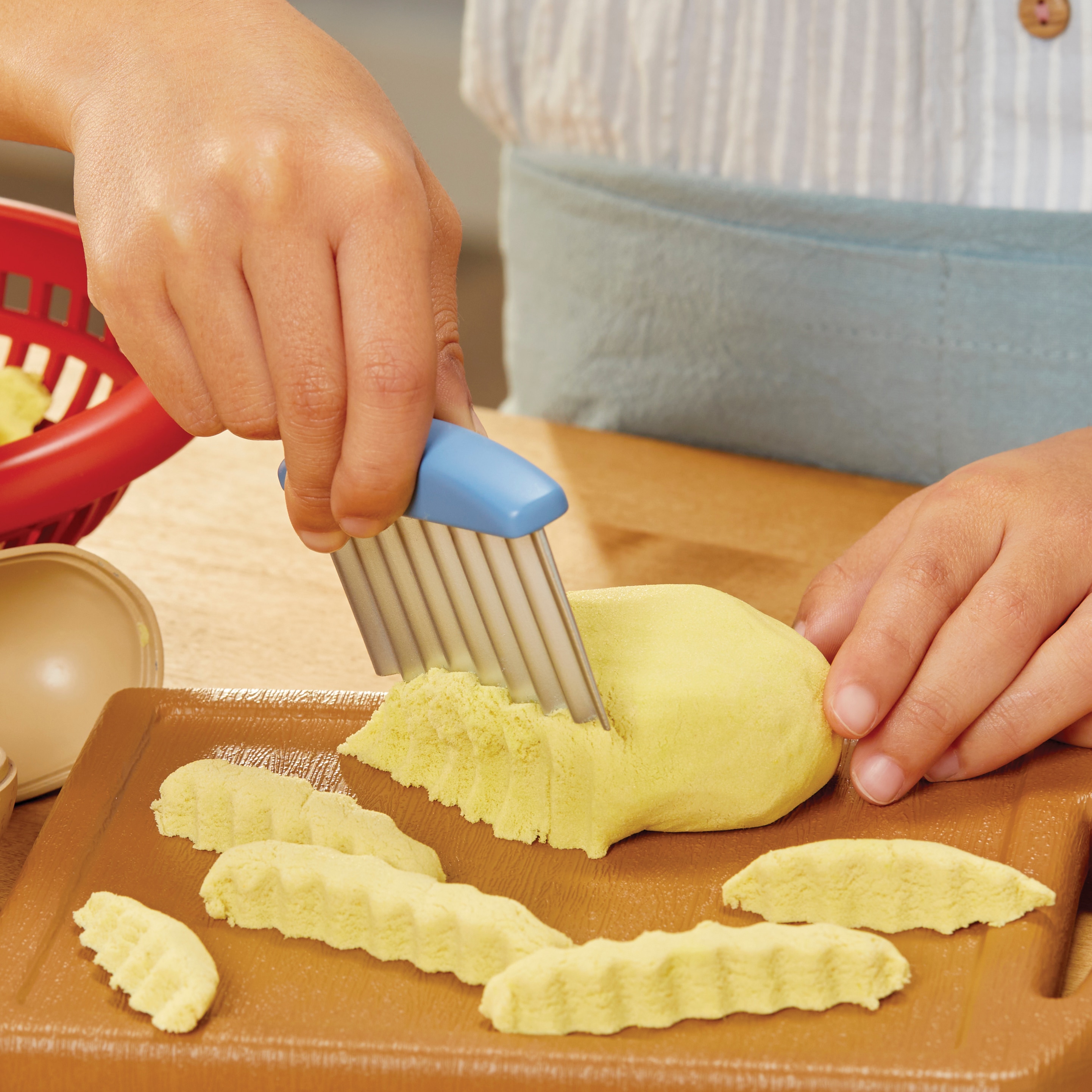 Juego de cocina Cheeseburger and Fries Kit Playset Creative Chefs 4