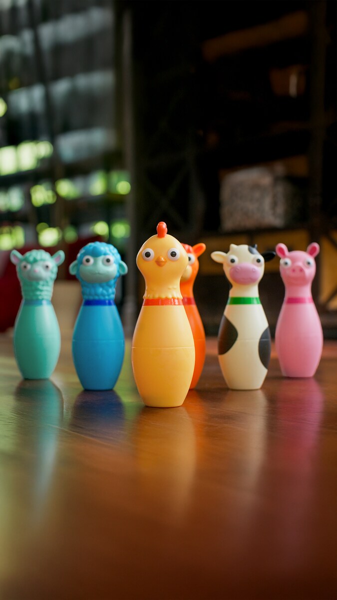 Juego de bolos animales de granja Battat 10