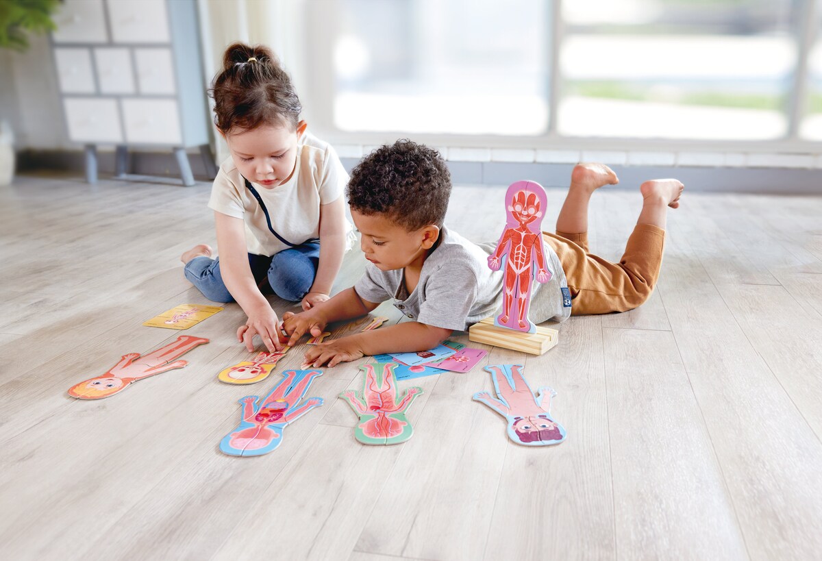 Juego de Rompecabezas magnético del cuerpo humano Hape 4