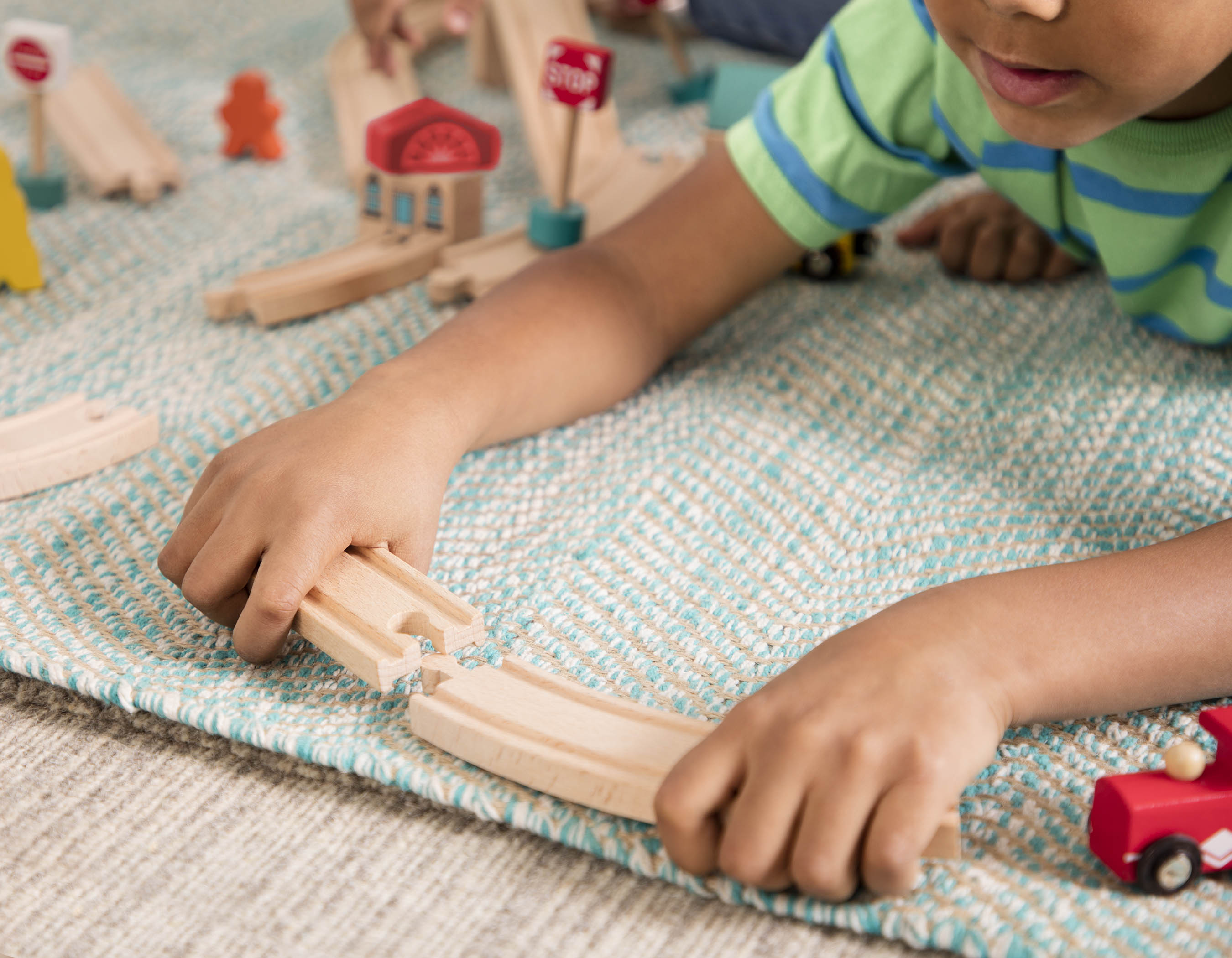 Set circuito tren de madera B toys 11