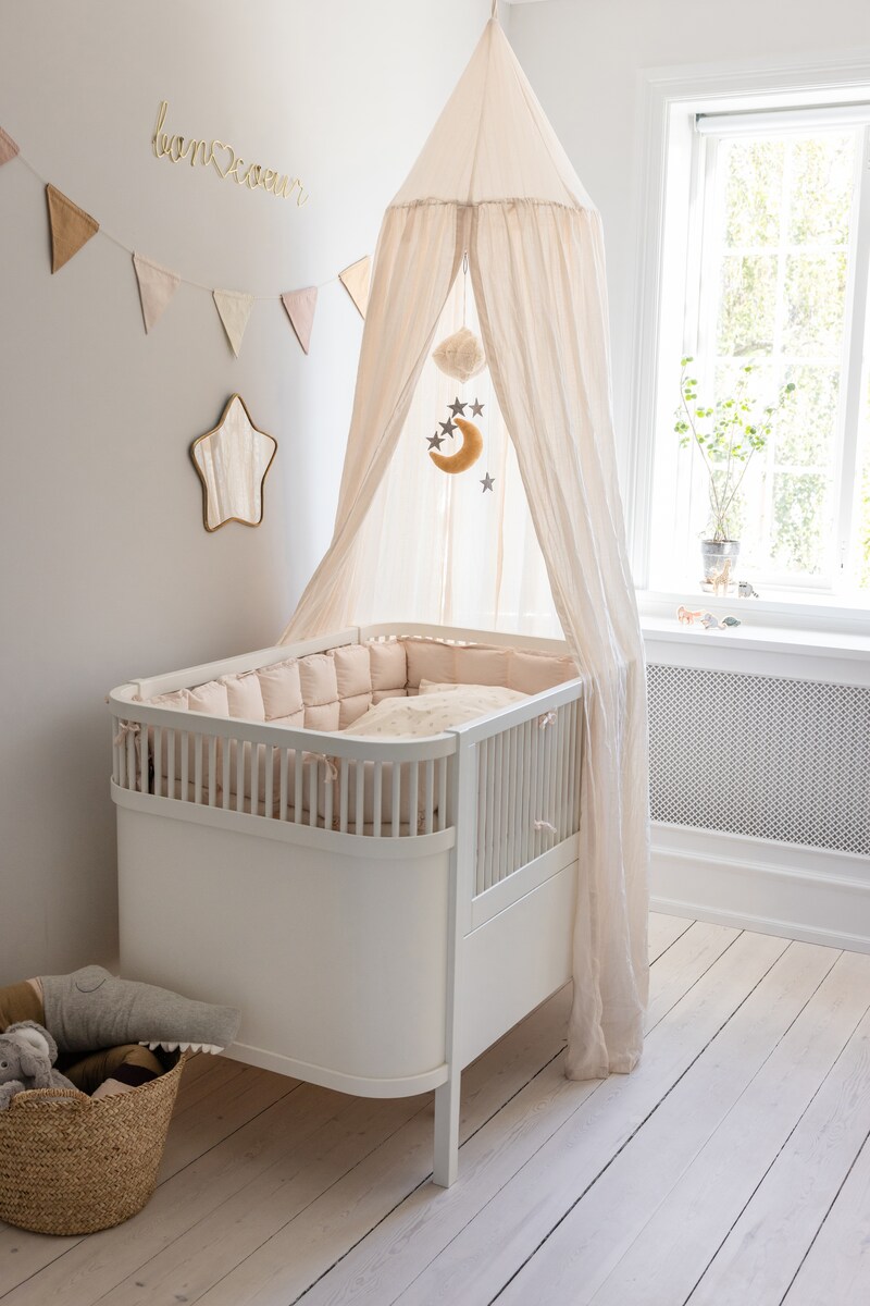 Movil luna y estrellas Sebra 4