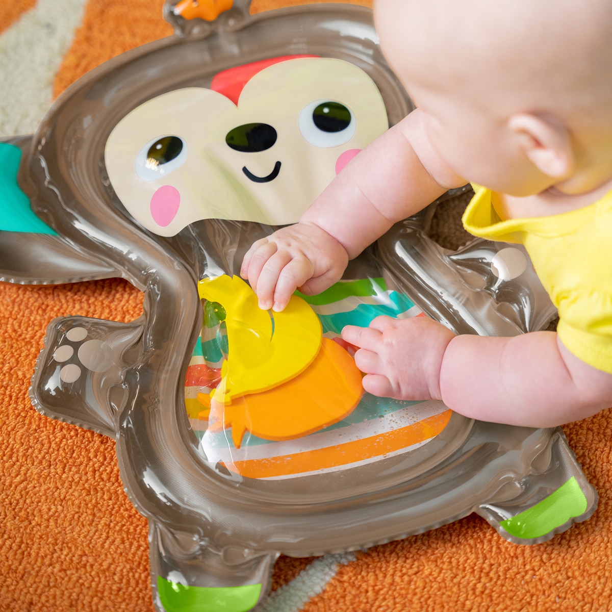 Alfombra inflable con agua Hungry Monkey Bright Starts 3