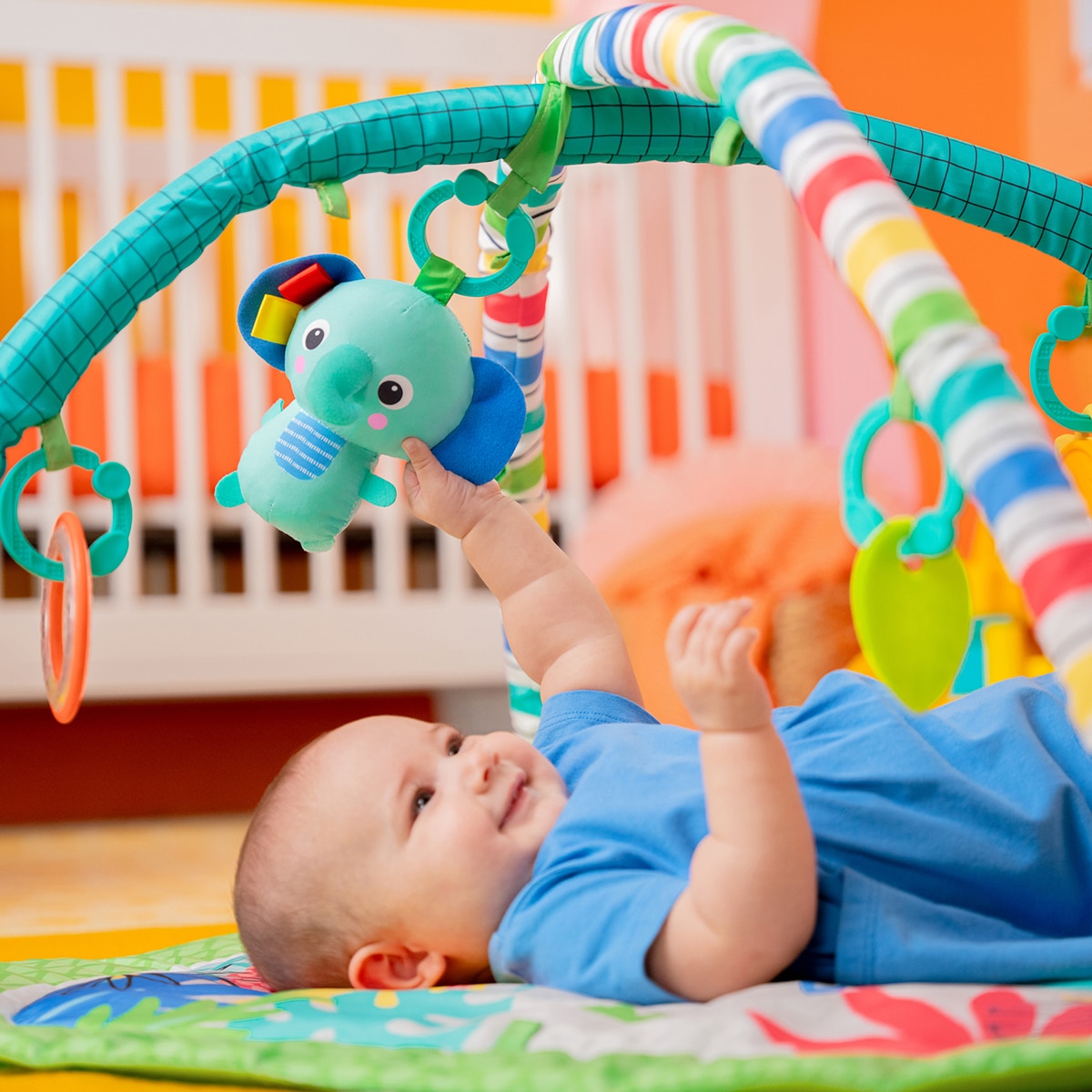 Gimnasio para bebés Activity Gym plegable Wild Wiggles Bright Starts 3