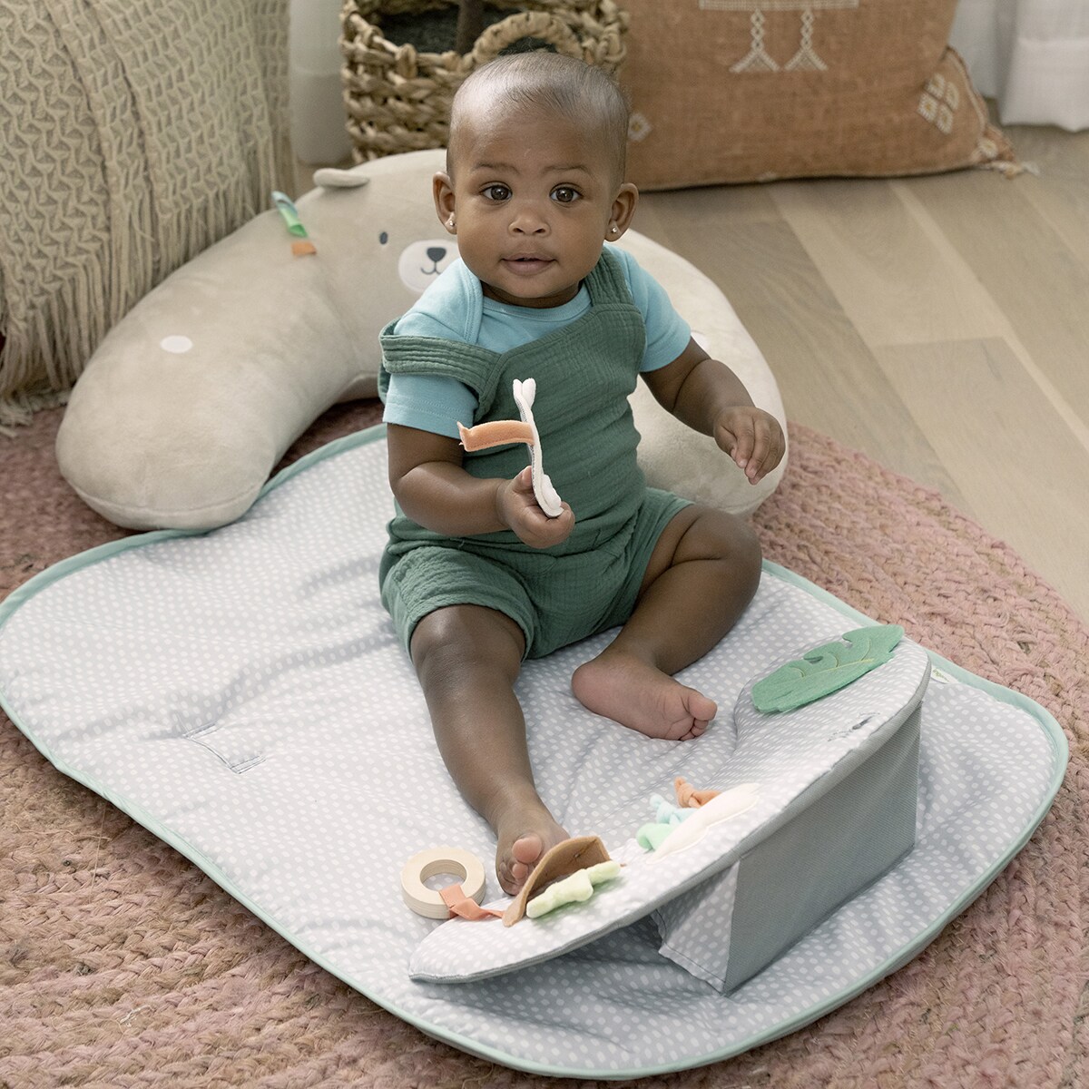 Alfombra de actividades Cozy Prop Ingenuity 3