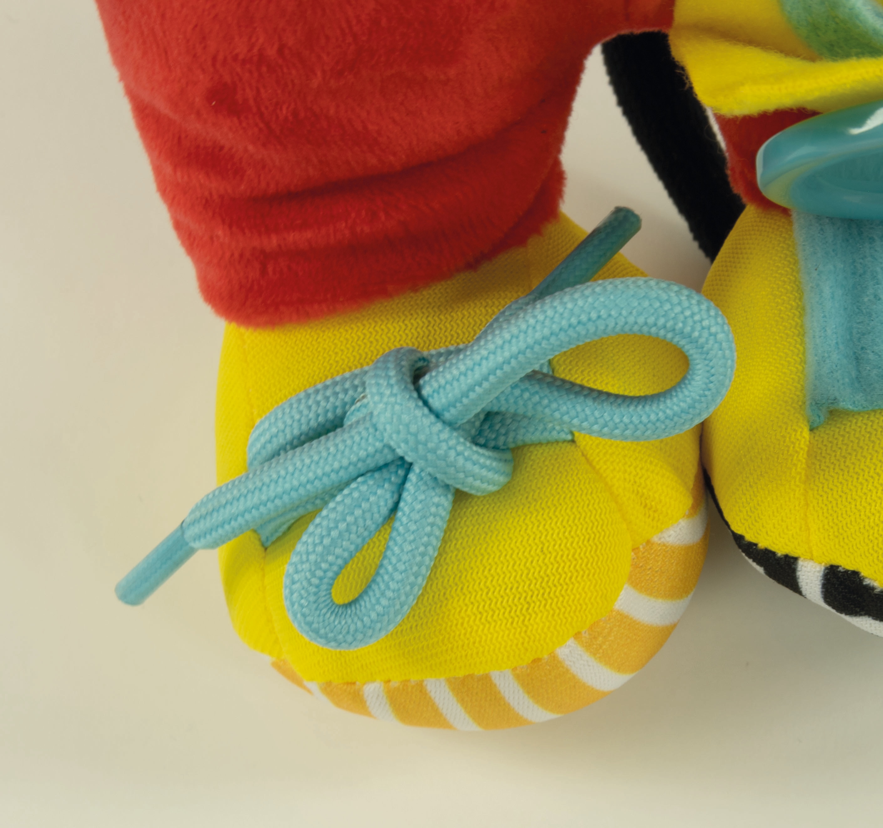 Peluche Baby Mickey Vísteme Clementoni 5