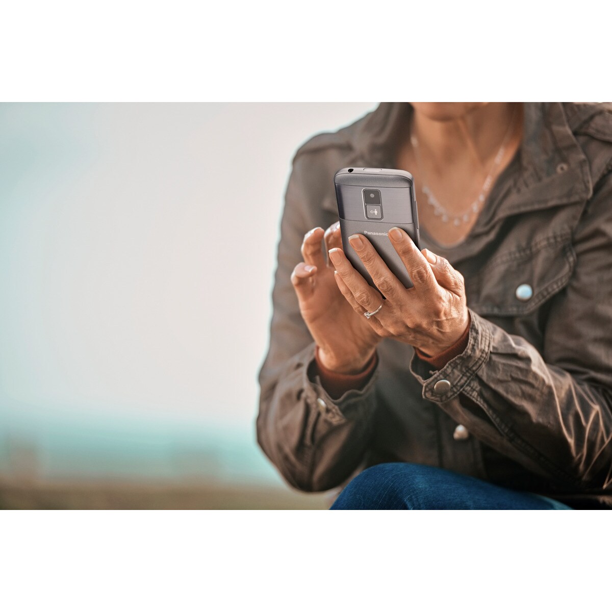 Teléfono móvil senior Panasonic KX-TU160 gris de fácil uso Gris oscuro-6