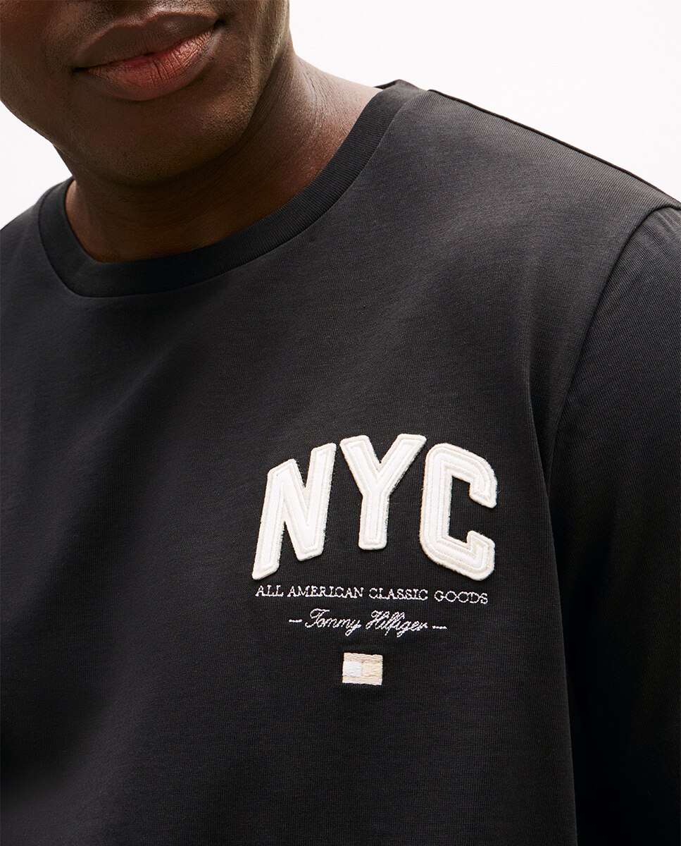 T-shirt de Manga Curta com Branding Bordado no Peito Tamanhos Grandes Preto-3