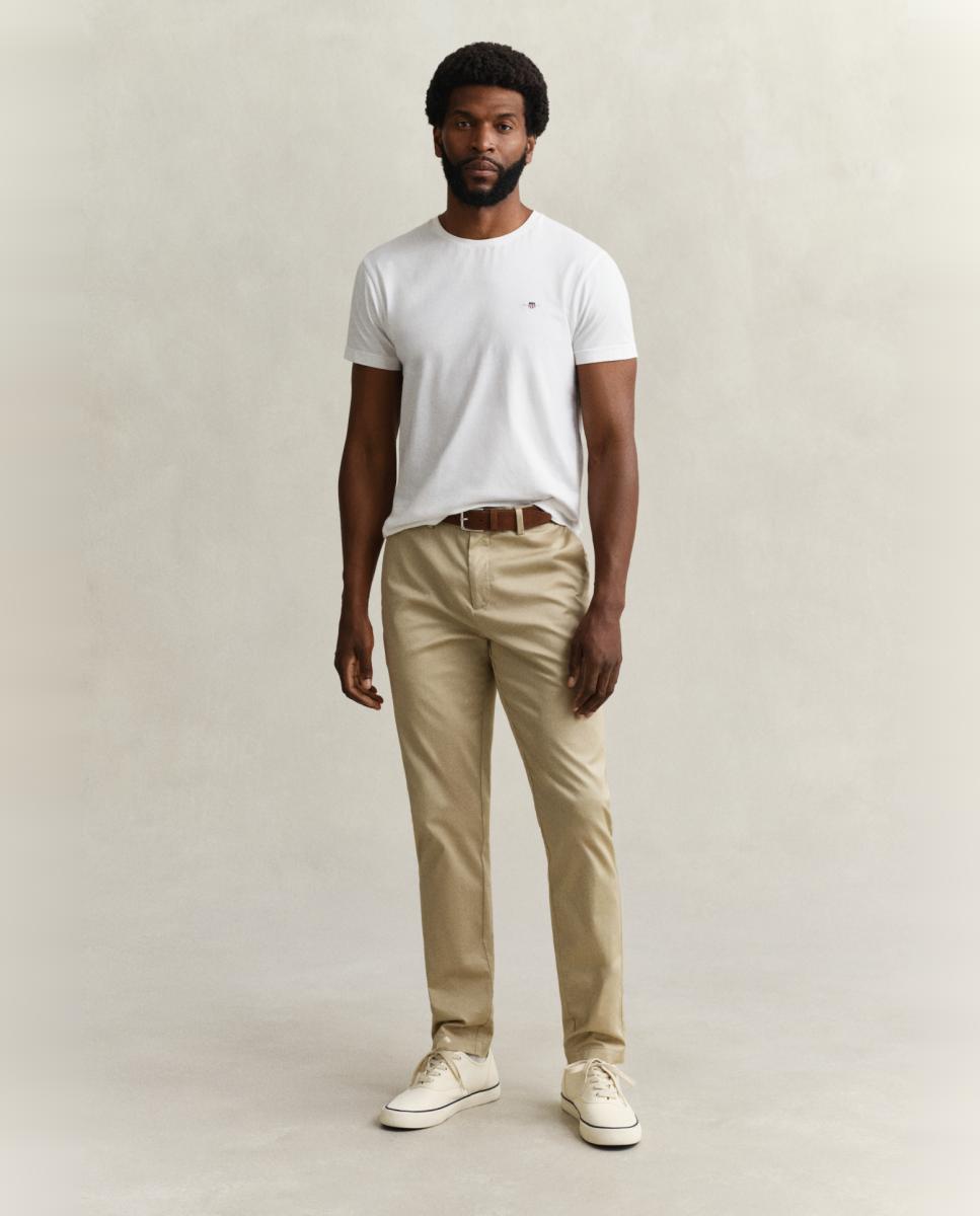Gant - Pantalón chino de hombre tallas gandes de corte slim y bolsillos laterales.