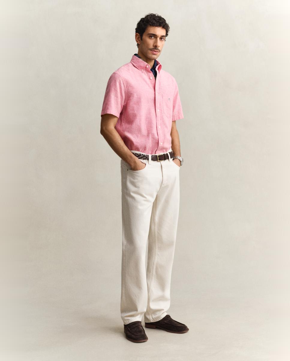 Camisa Tamanhos Grandes de Manga Curta com Escudo Bordado Rosa-5