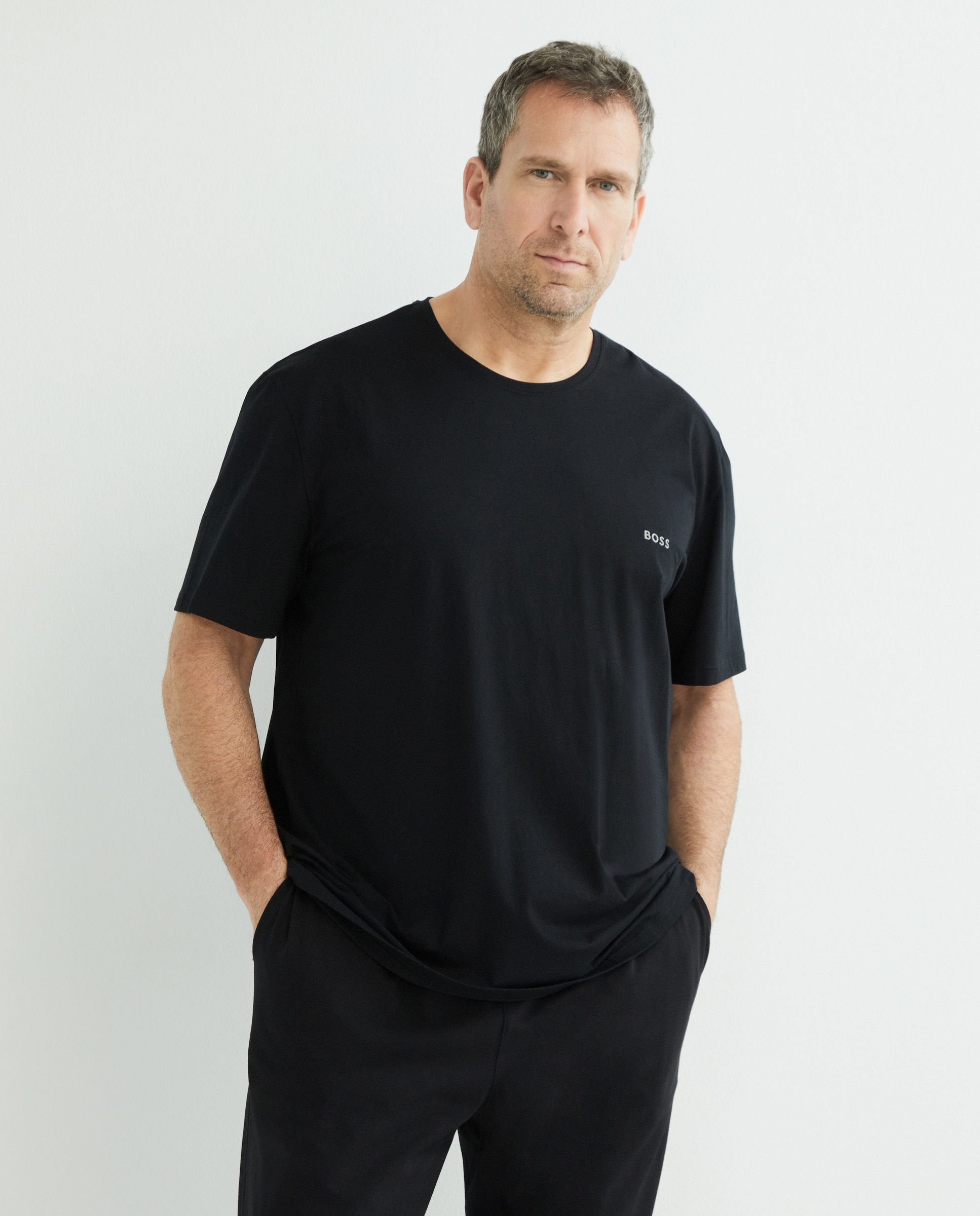 T-shirt Tamanhos Grandes com Manga Curta Preto-1