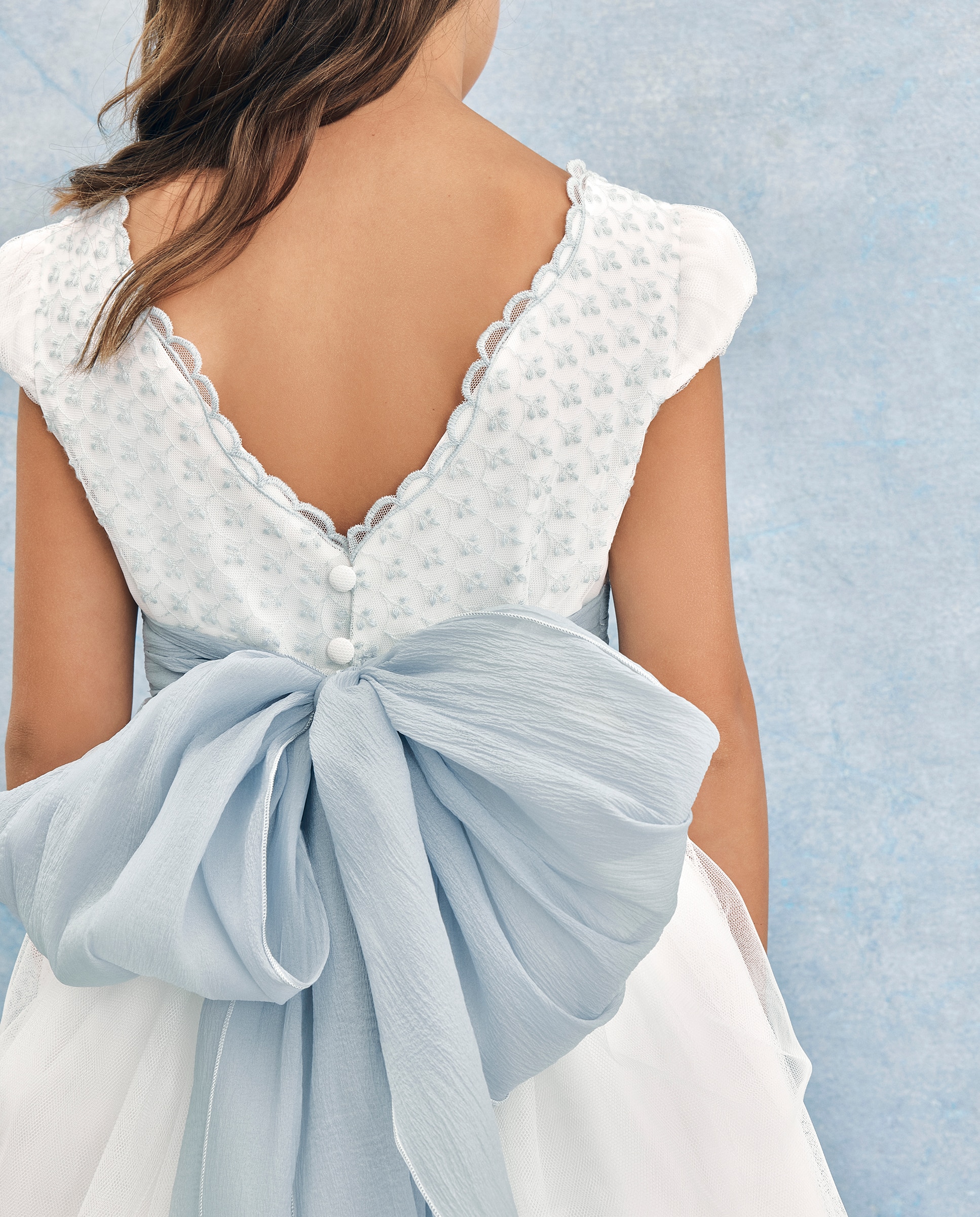 Vestido de Comunhão com Manga Curta e Costas Bordadas Urania Coconut El Corte Inglés Branco-marfim-4