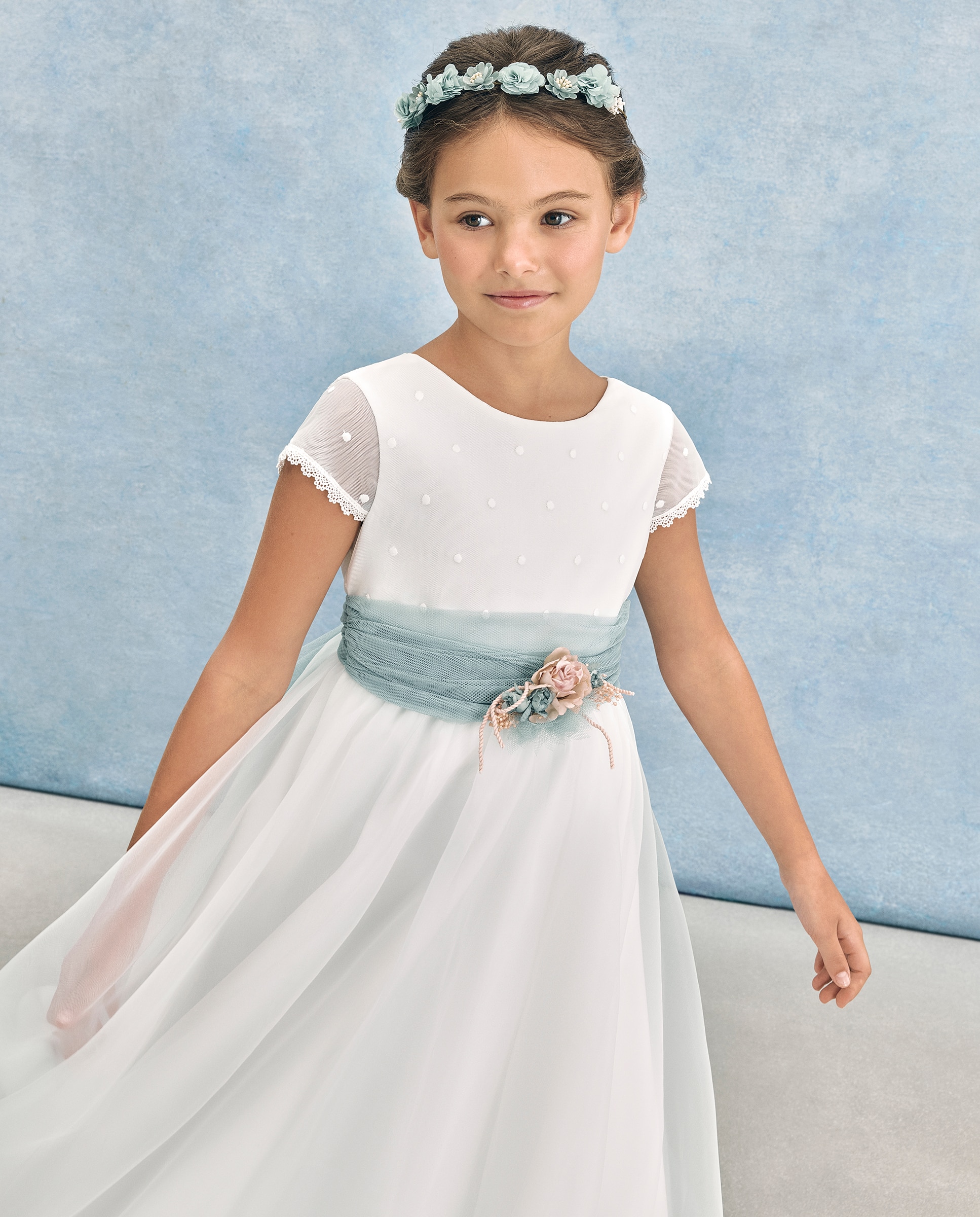 Vestido de Comunhão com Manga Curta e Saia com Capa Izar Coconut El Corte Inglés Branco-marfim-1