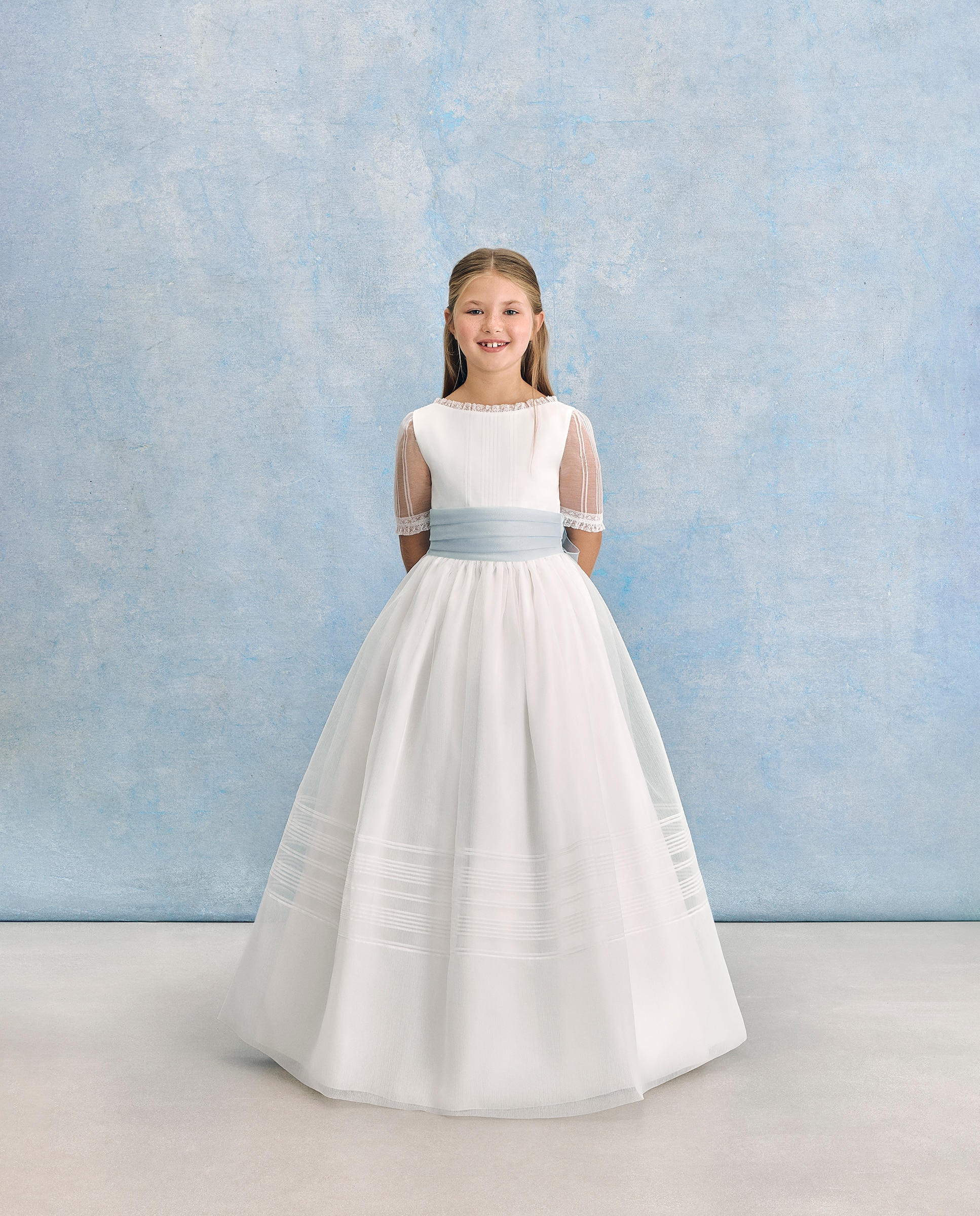 Vestido de Comunhão com Manga Curta e Pregas Selene Coconut El Corte Inglés Branco-marfim-4