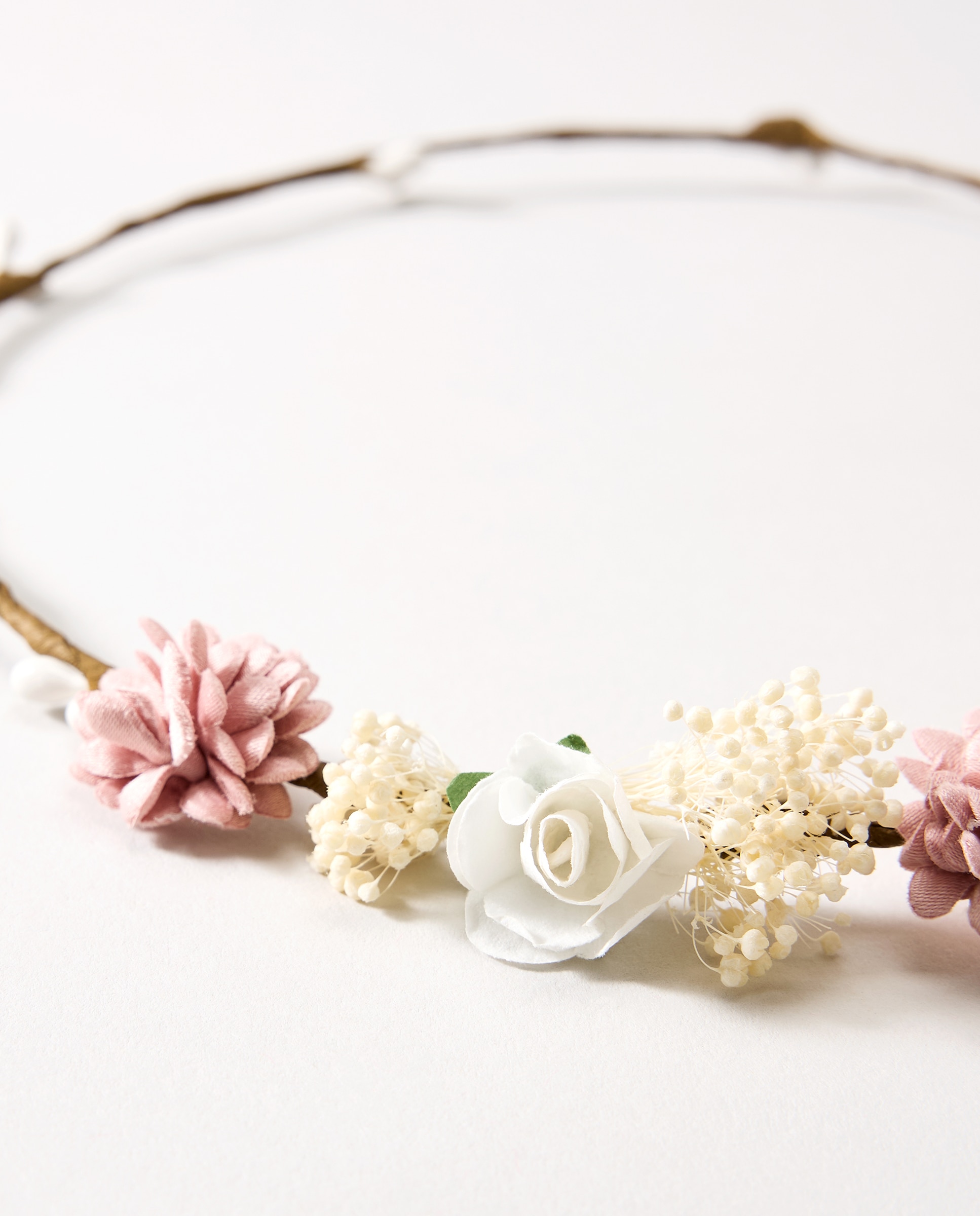 Coroa de Flores em Tecido com Pistilos a Condizer 282 Malva-2