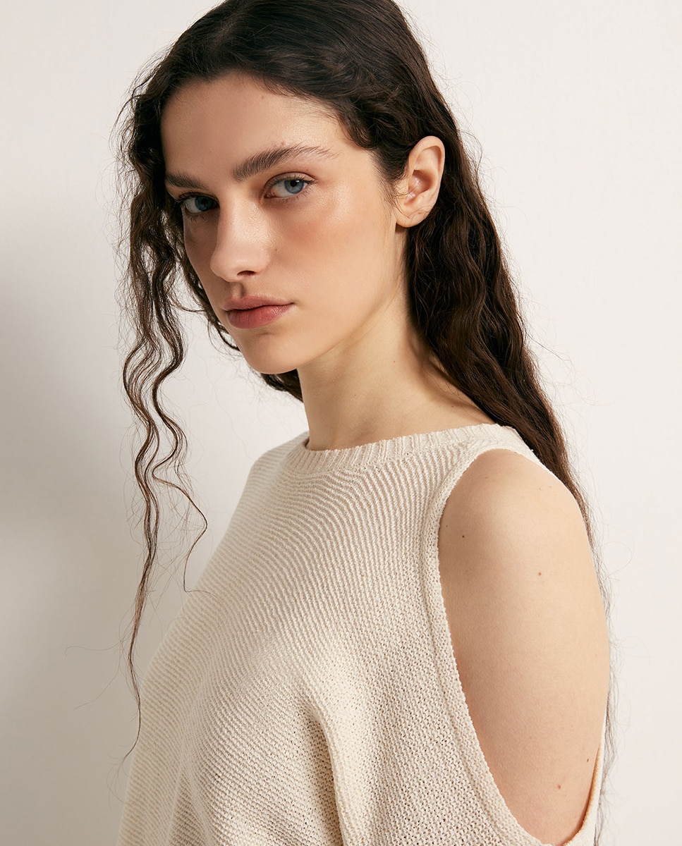 Camisola de malha cut out Cru-3