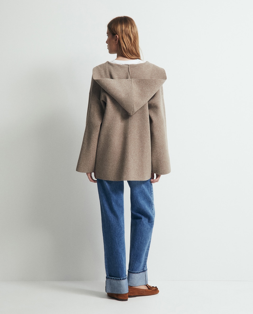 Casaco com Capuz Oversize Vison Claro-4