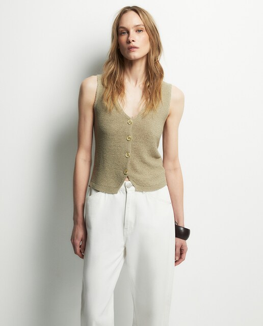 Imagen 0 de Chaleco punto botones