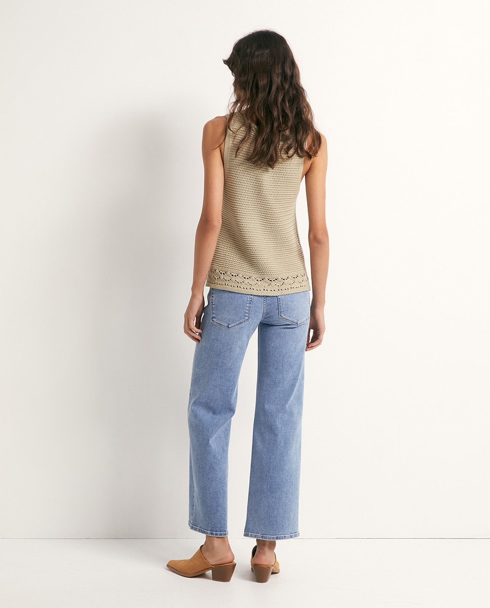 Colete Rendilhado com Botões Caqui-4