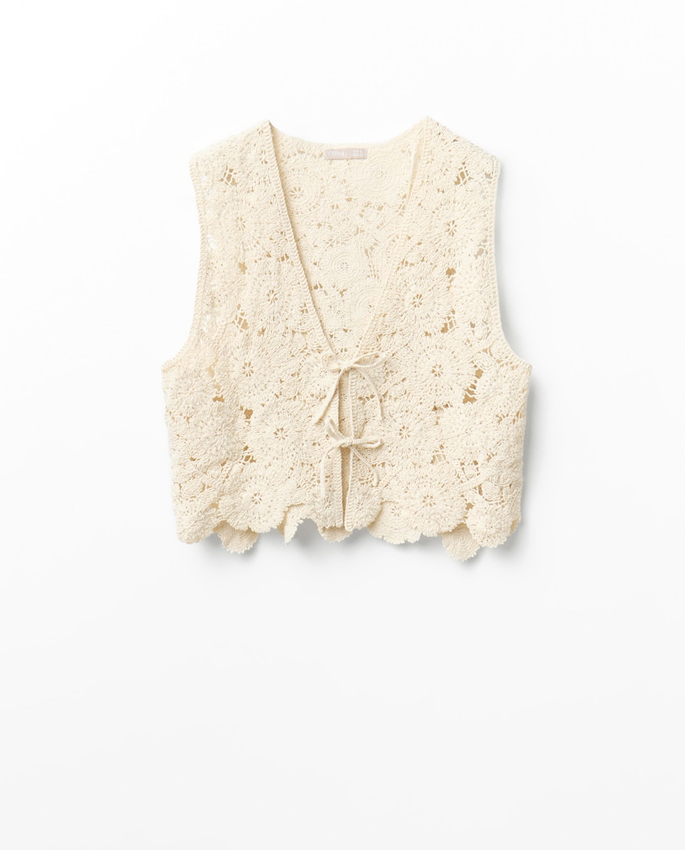 Colete de Crochet com Missangas Cru-6
