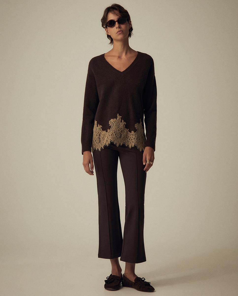 Camisola de Malha com Decote em Bico Rendilhado Chocolate-2
