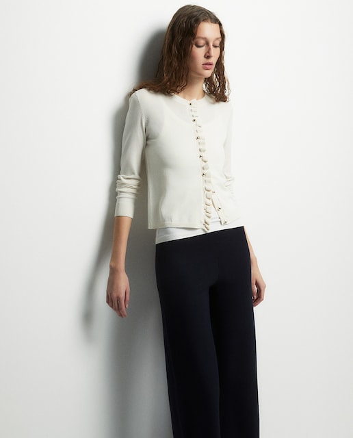 Imagem 0 de Casaco de Malha com Folhos