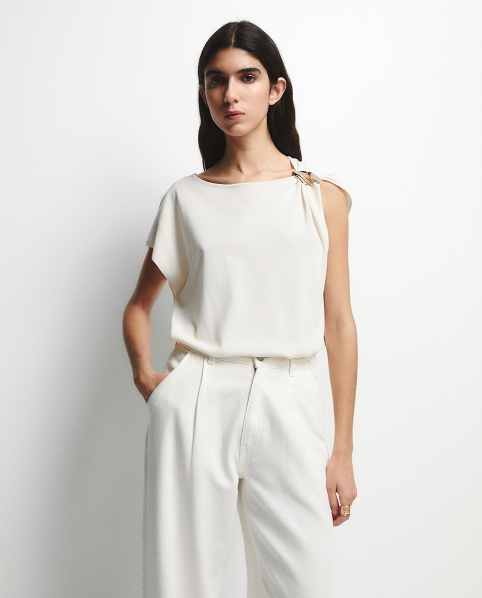 Top com aplique dourado Branco-marfim-1