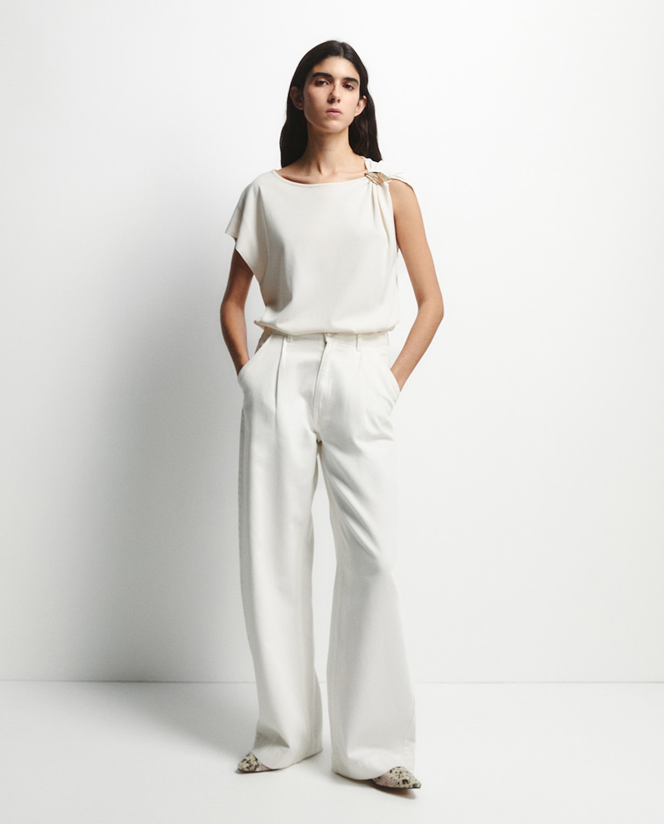 Top com aplique dourado Branco-marfim-2