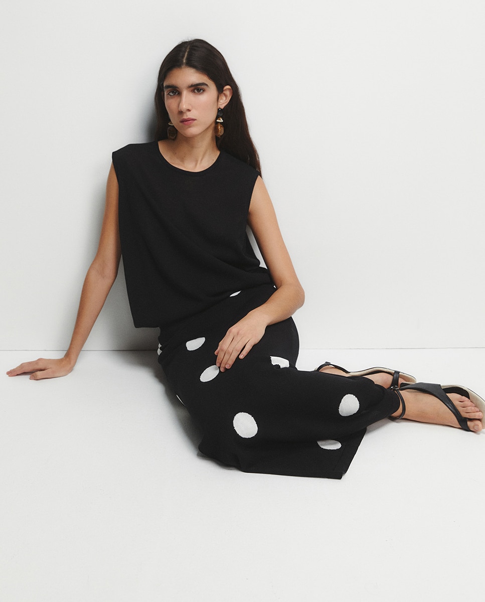 Saia Comprida às Bolinhas Preto-6