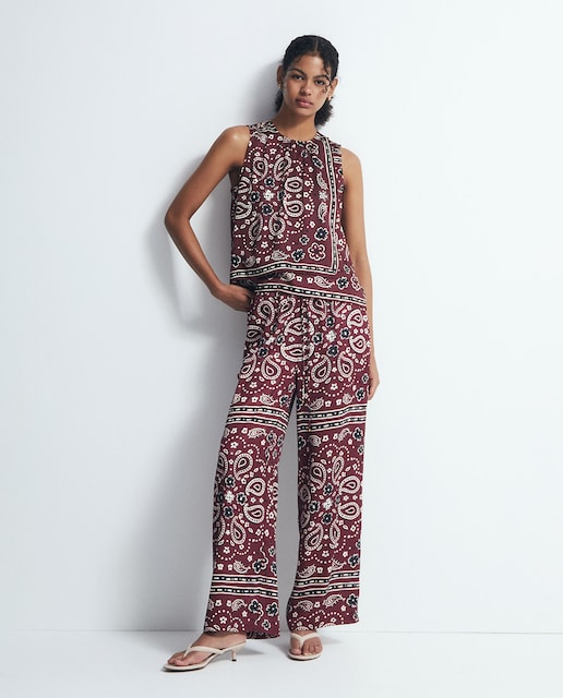 Imagen 0 de Pantalón estampado pañuelo