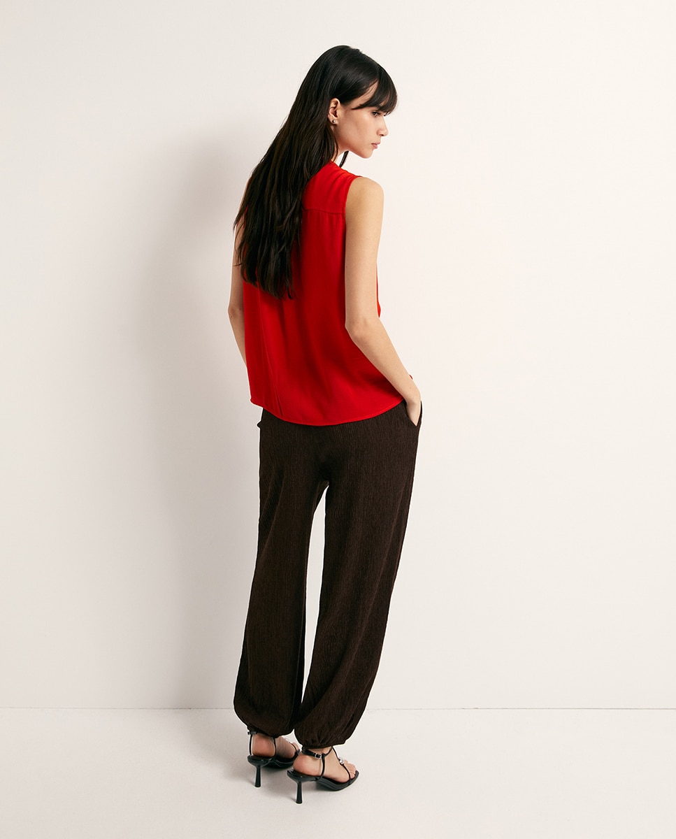 Top Fluido com Decote em Bico Vermelho-4