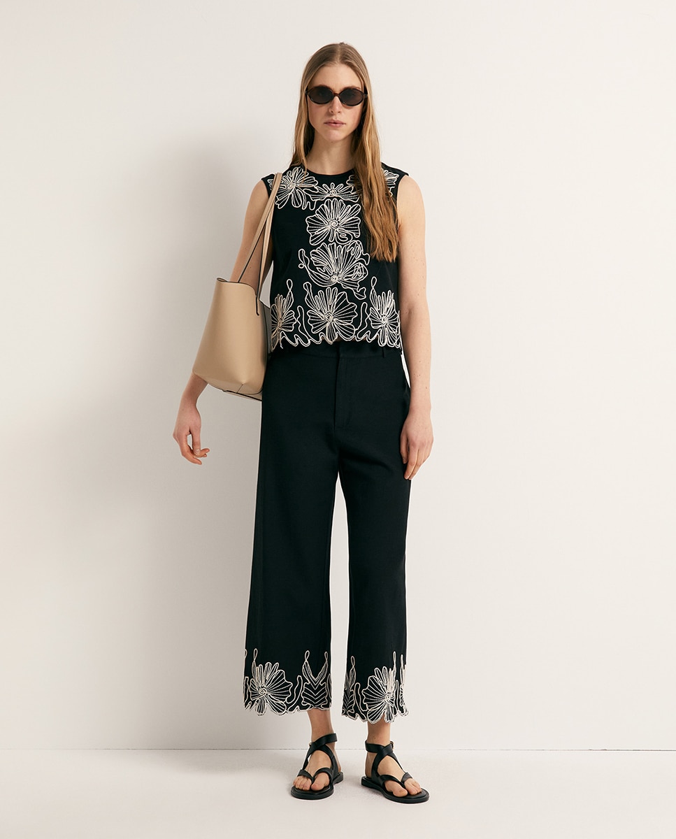 Top de Linho Bordado Preto-2
