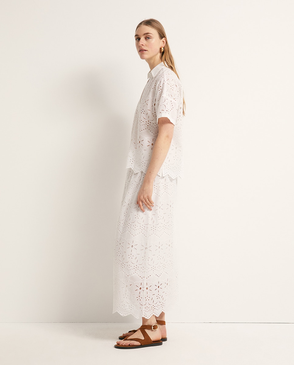 Blusa bordada perfurada Branco-4