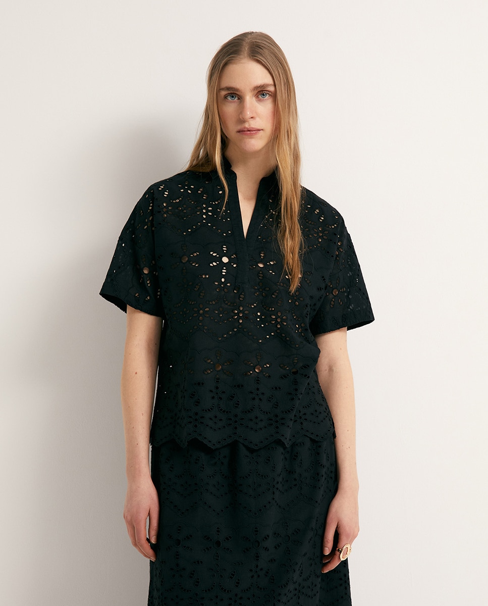 Imagem 0 de Blusa bordada perfurada