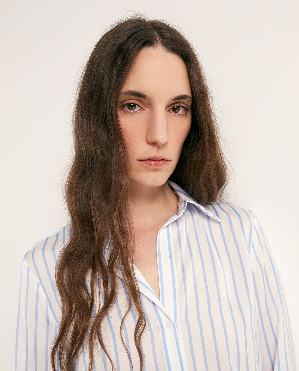 Camisa às Riscas Acetinada Azul-claro-3