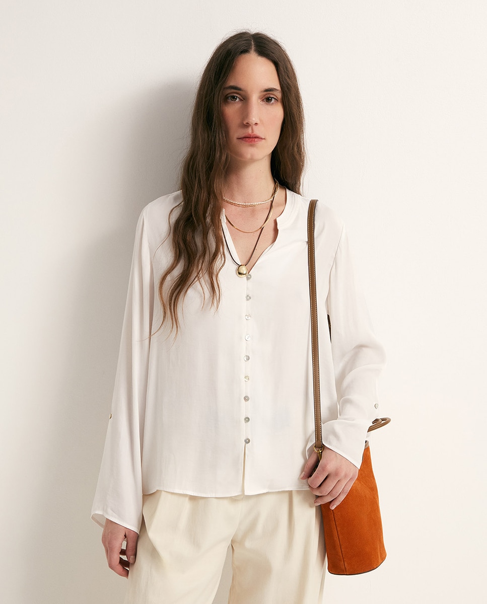 Imagem 0 de Blusa fluida com botões
