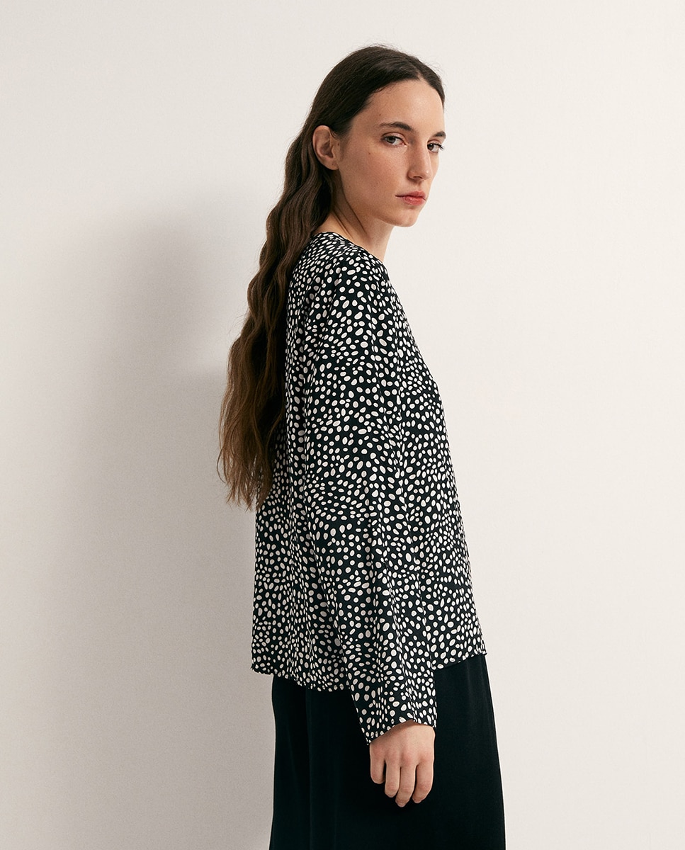 Blusa fluida Preto-4