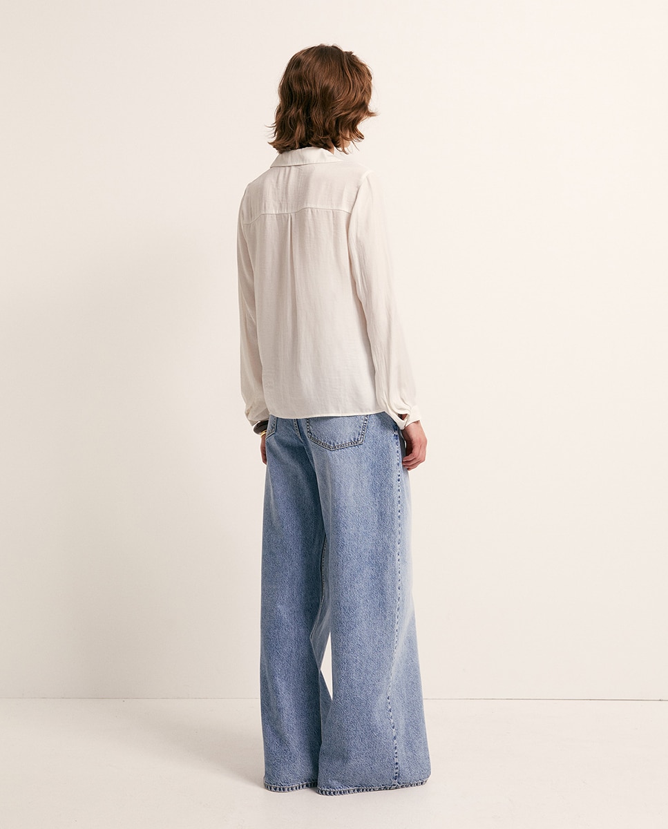 Blusa com Gola com Botões Branco-4