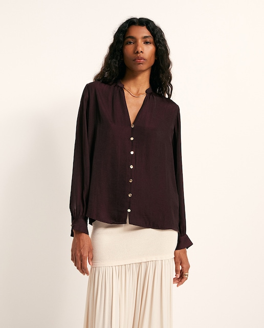 Imagen 0 de Blusa fluida botón dorado