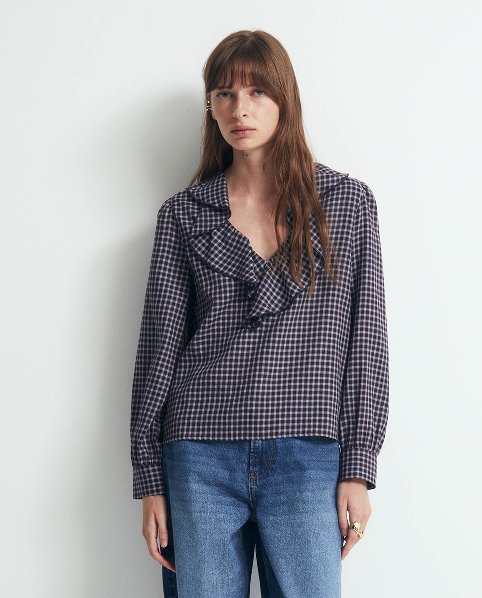 Imagem 0 de Blusa aos Quadrados com Folho