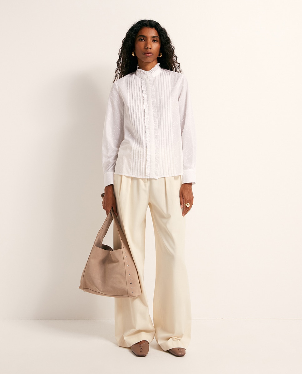 Blusa com Folho no Peitilho Branco-2
