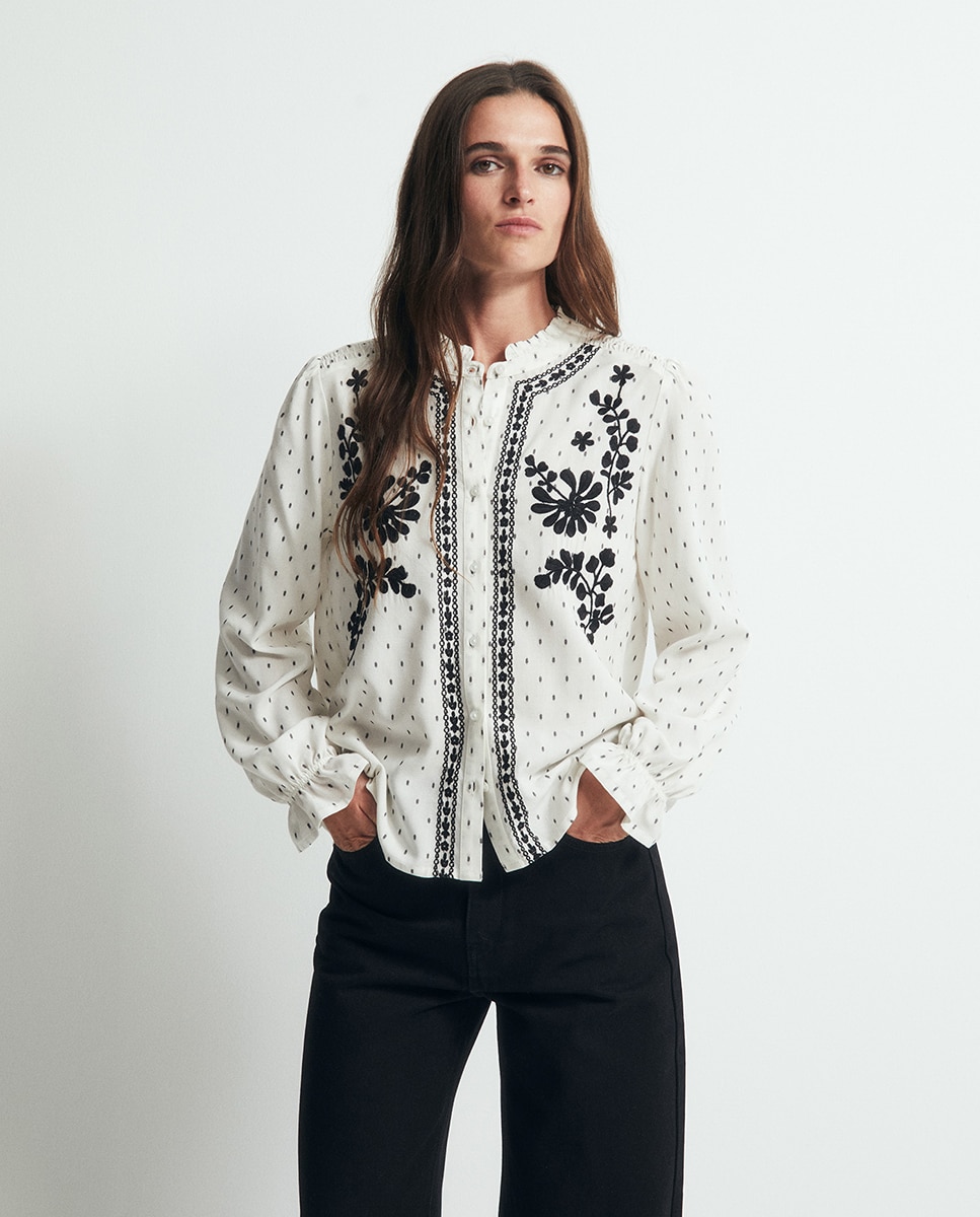 Imagem 0 de Blusa bordada