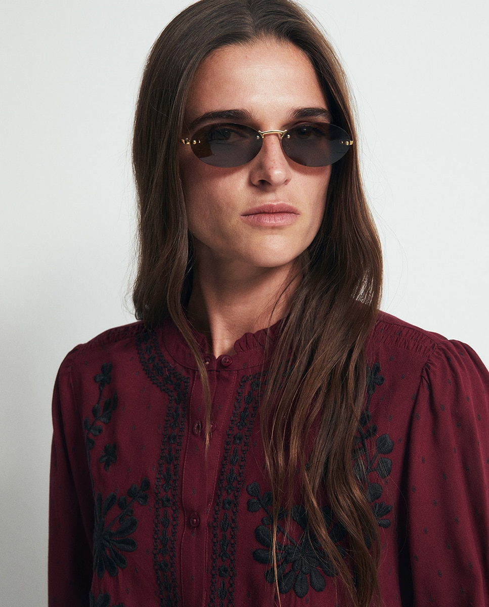 Blusa bordada Bordeaux-3